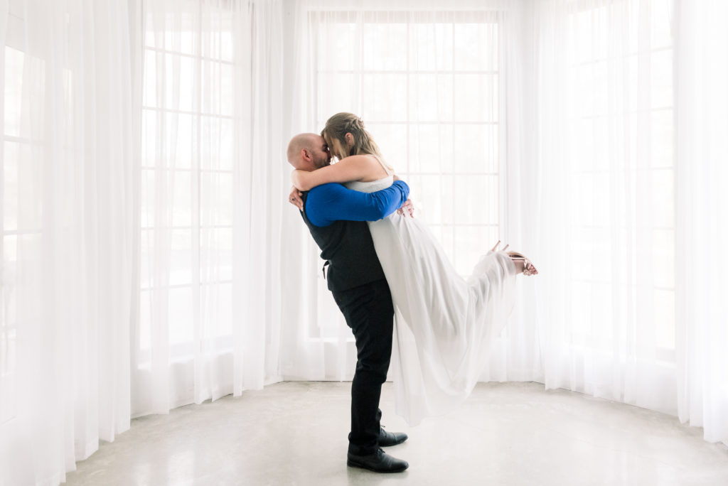 The Oak Atelier Elopement | Jessica Lucile Photography | First Dance